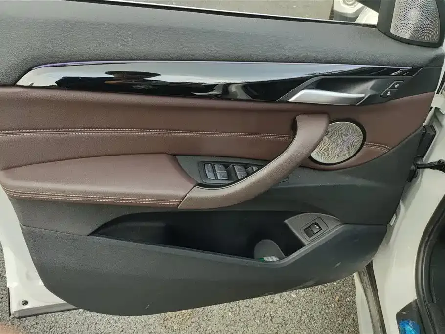 BMW X1 2021 из CN, фото 6