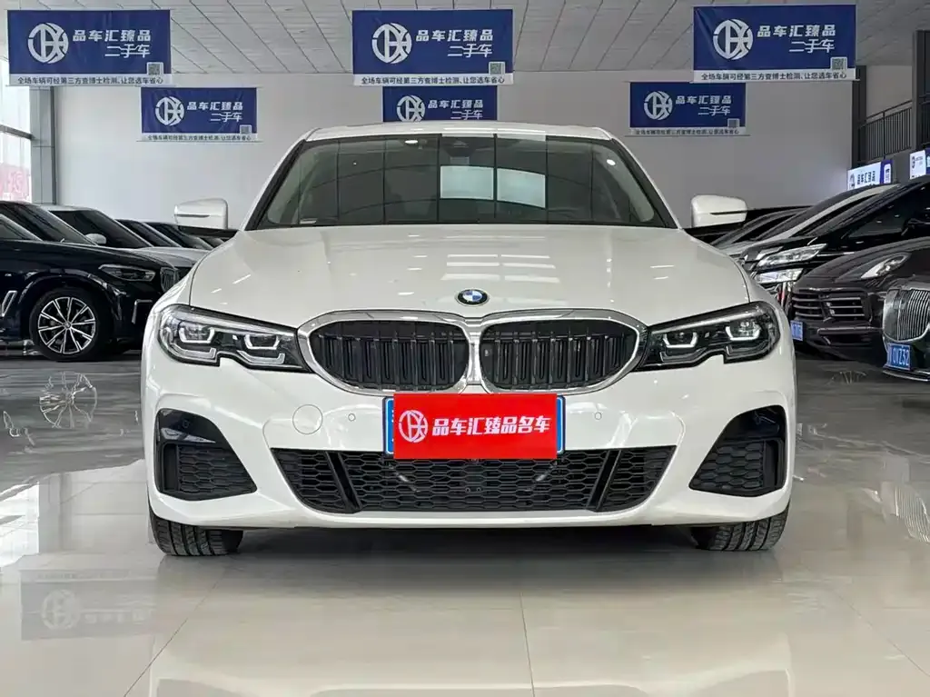 BMW 3 Series 2022 из CN, фото 1