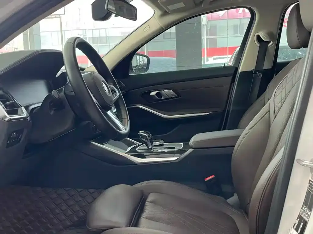 BMW 3 Series 2022 из CN, фото 8