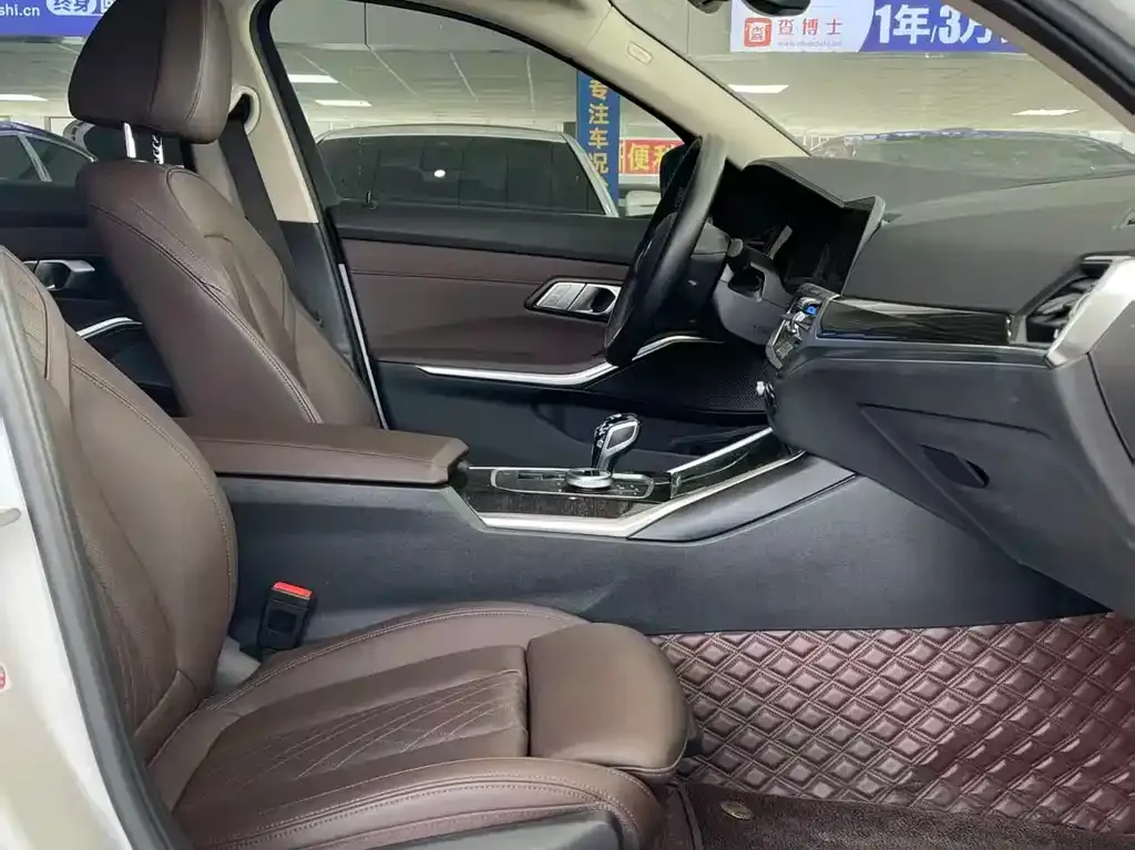 BMW 3 Series 2022 из CN, фото 9