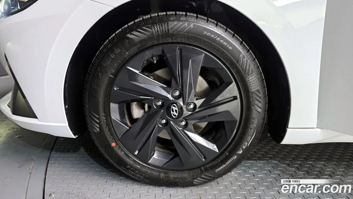 Hyundai AVANTE — фото 10