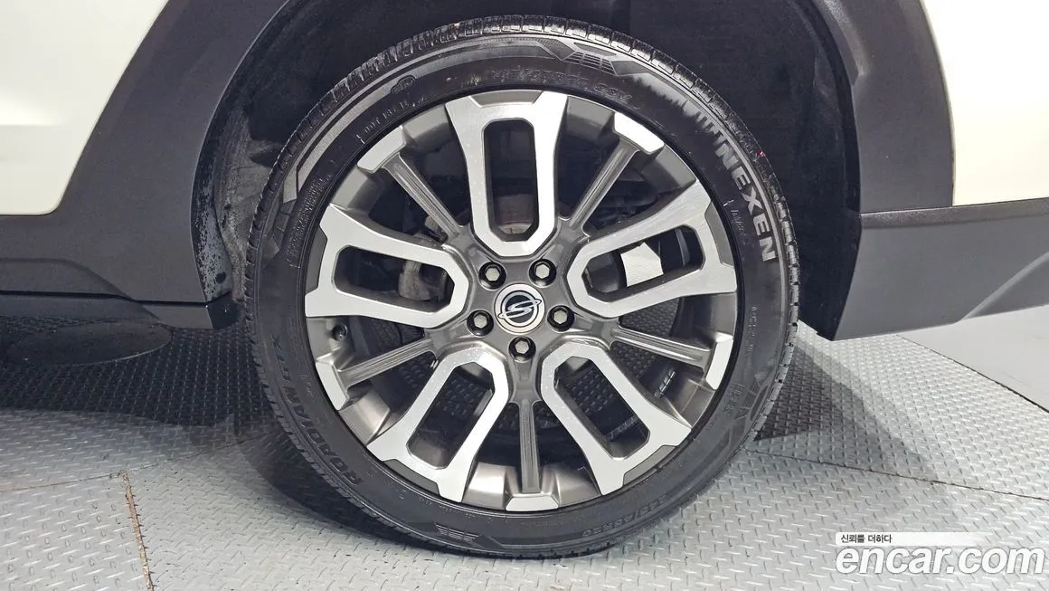 KG Mobility (Ssangyong) Torres — фото 9