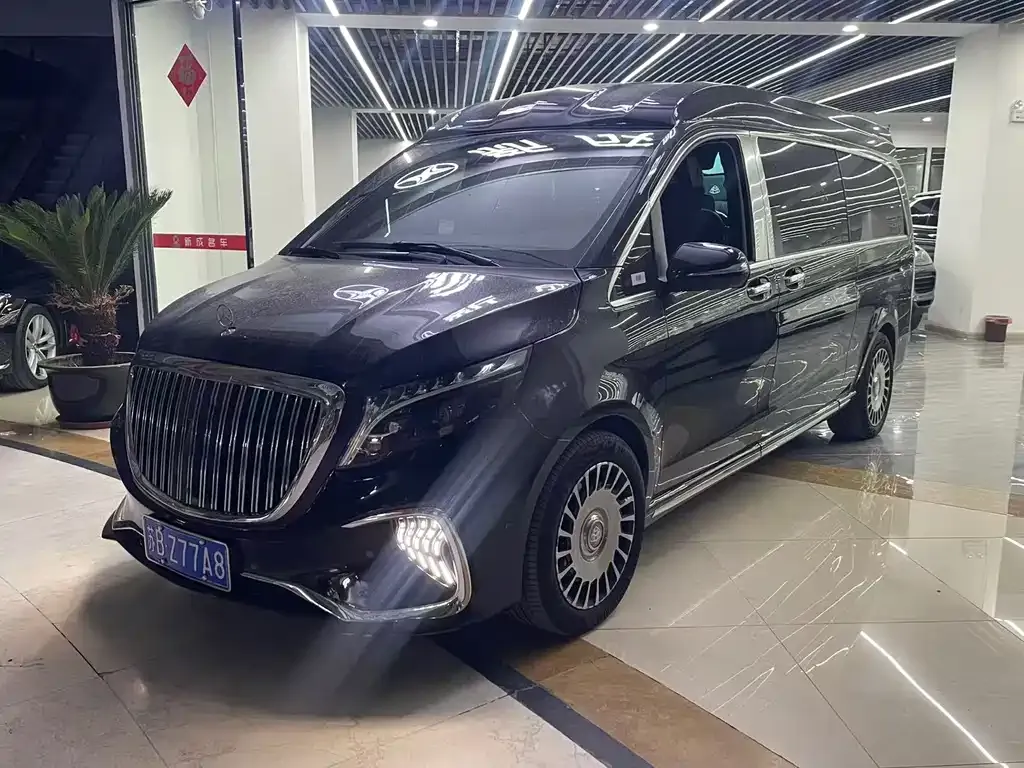 Mercedes-Benz V-Class 2023 из CN, фото 1