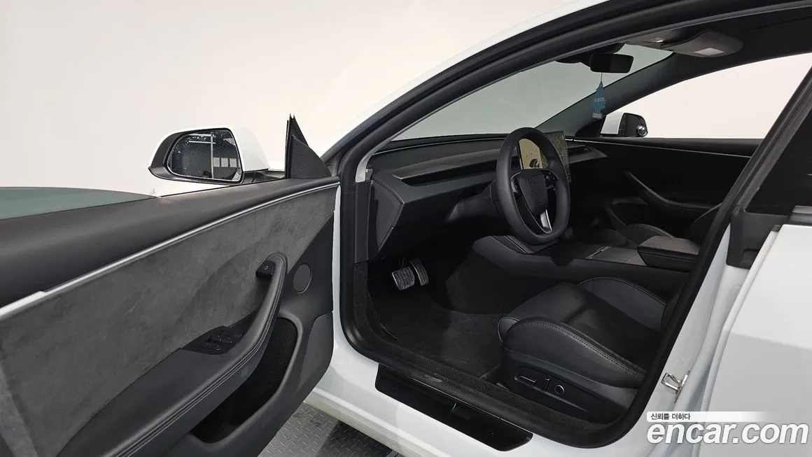 Tesla Model 3 2024 из KR, фото 7