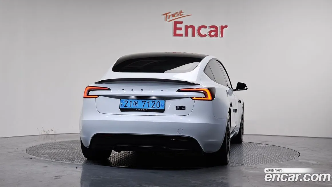 Tesla Model 3 2024 из KR, фото 3