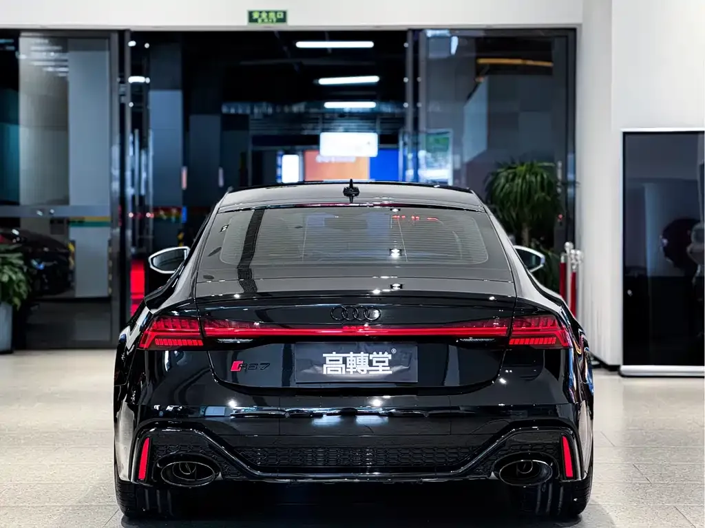 Audi RS 7 2021 из CN, фото 9