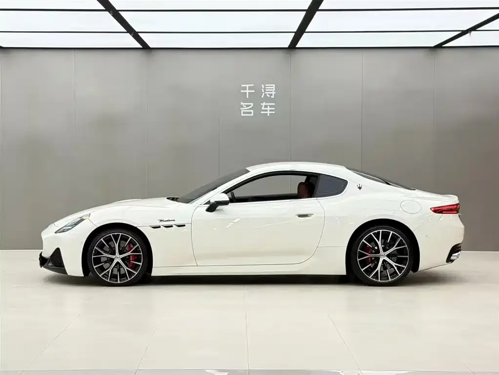 Maserati GranTurismo — фото 3