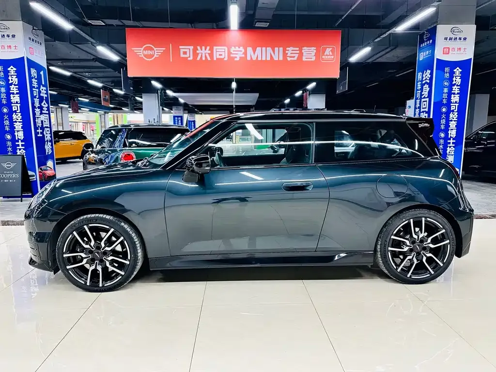 MINI Cooper EV 2024 из CN, фото 3