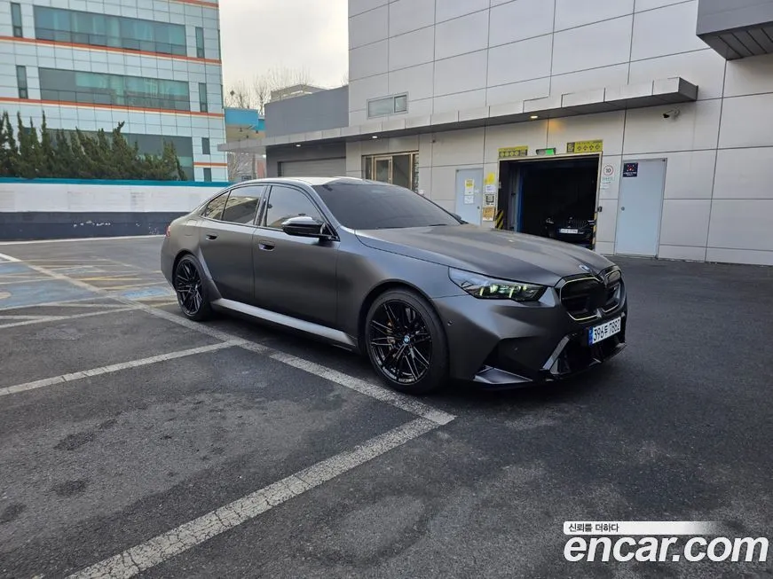 BMW M5 2025 из KR, фото 2