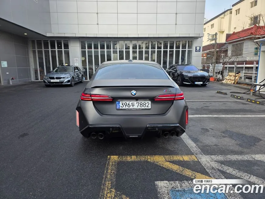 BMW M5 2025 из KR, фото 8