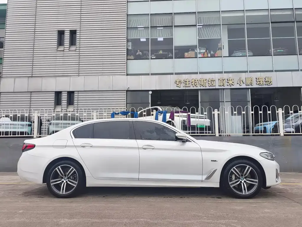 BMW 5 Series New Energy 2022 из CN, фото 5