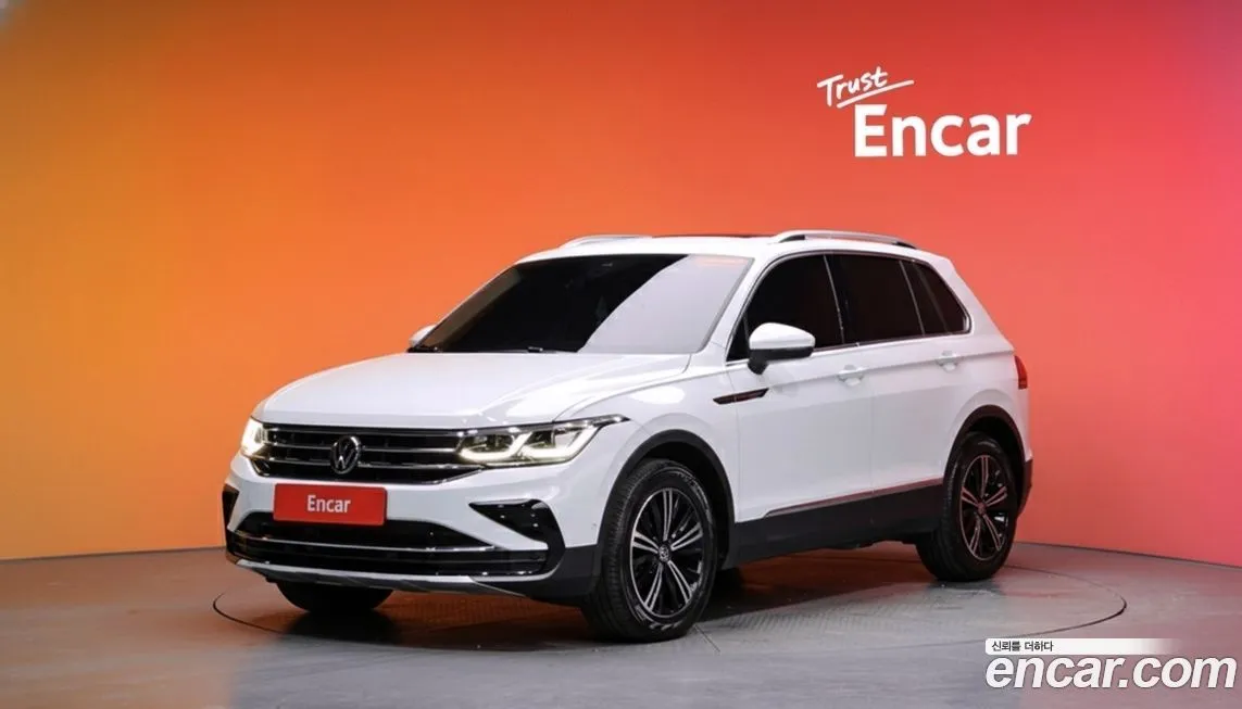 Volkswagen Tiguan — фото 1