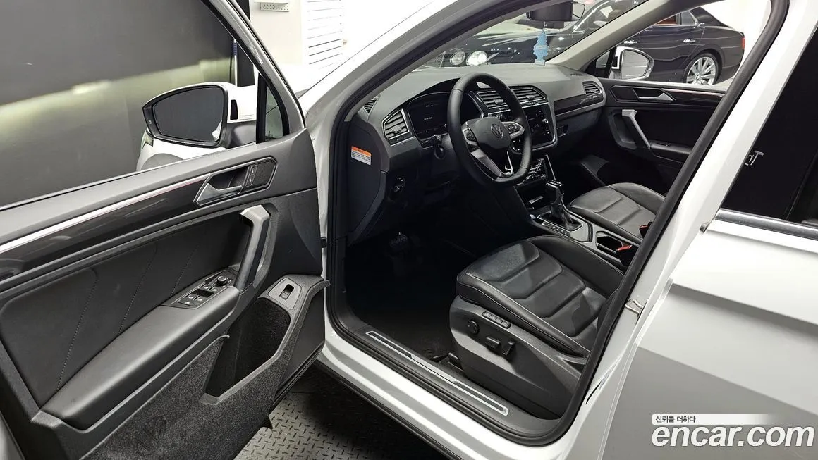 Volkswagen Tiguan — фото 5