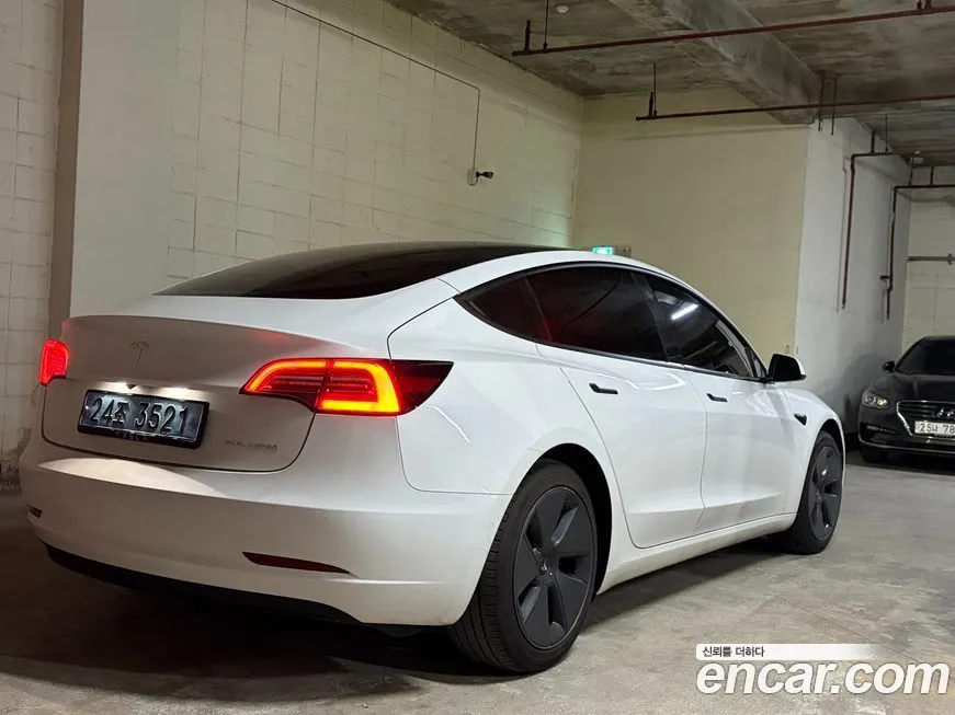 Tesla Model 3 — фото 3