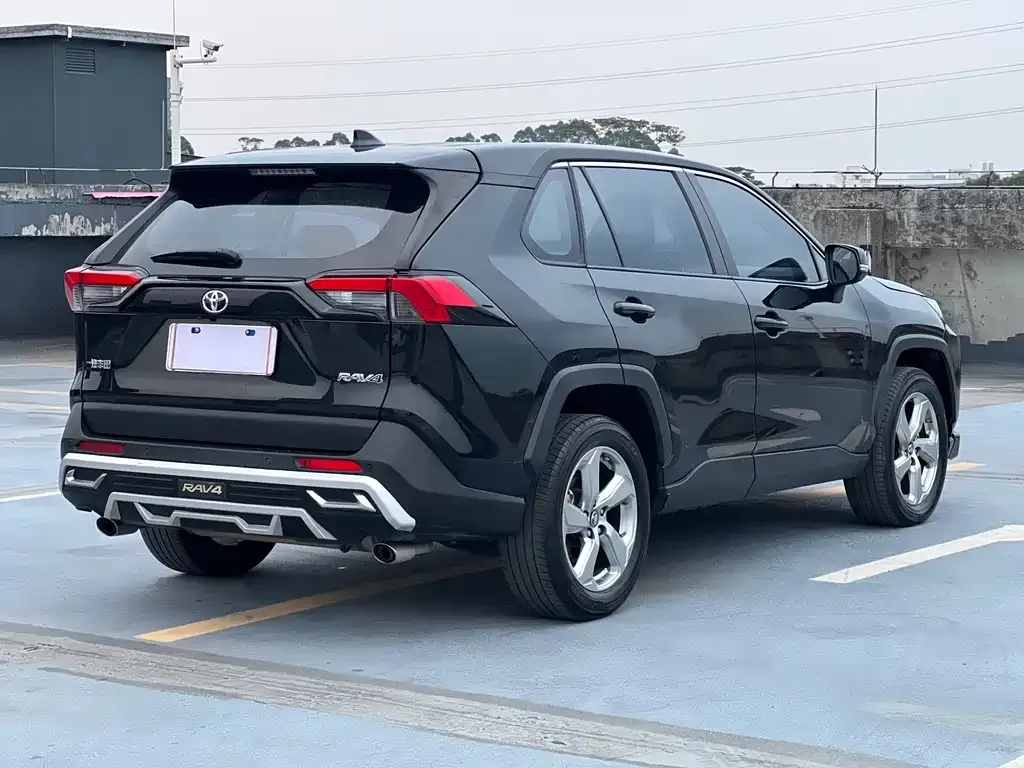 Toyota RAV4 2021 из CN, фото 7