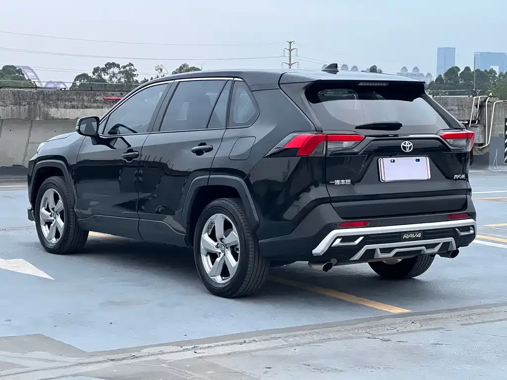 Toyota RAV4 2021 из CN, фото 5