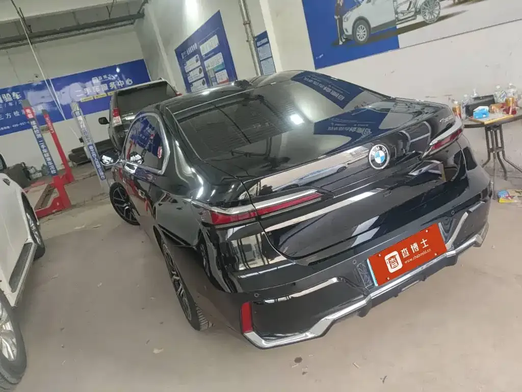 BMW 7 Series 2023 из CN, фото 3