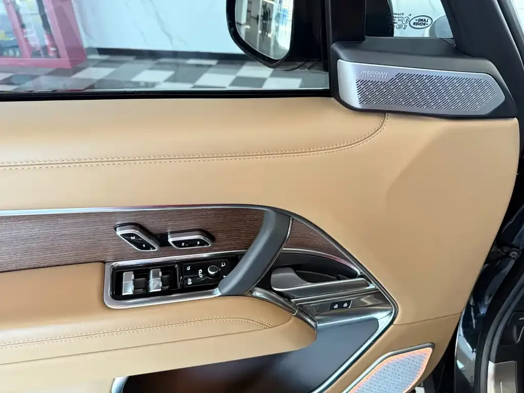 Land Rover Range Rover 2025 из CN, фото 7