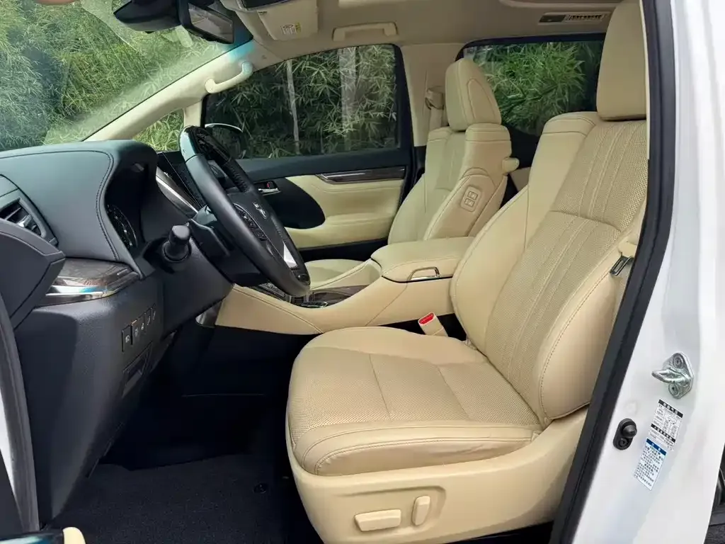 Toyota Alphard 2023 из CN, фото 5