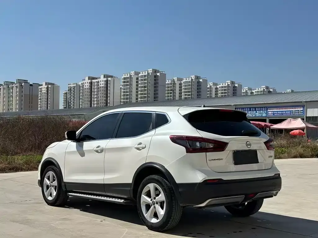 Nissan Qashqai — фото 6