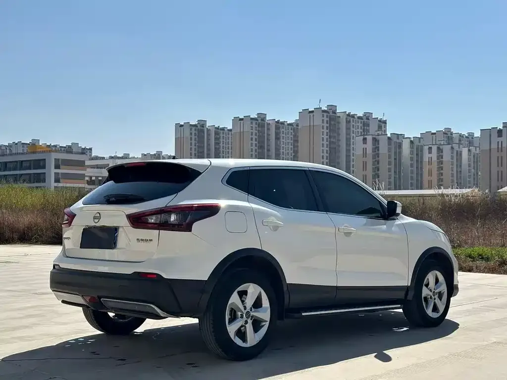Nissan Qashqai — фото 2