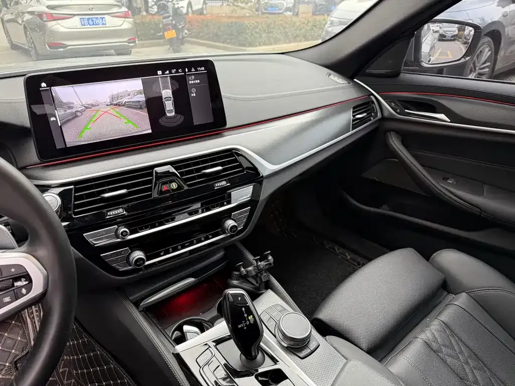 BMW 5 Series (Import) 2022 из CN, фото 7