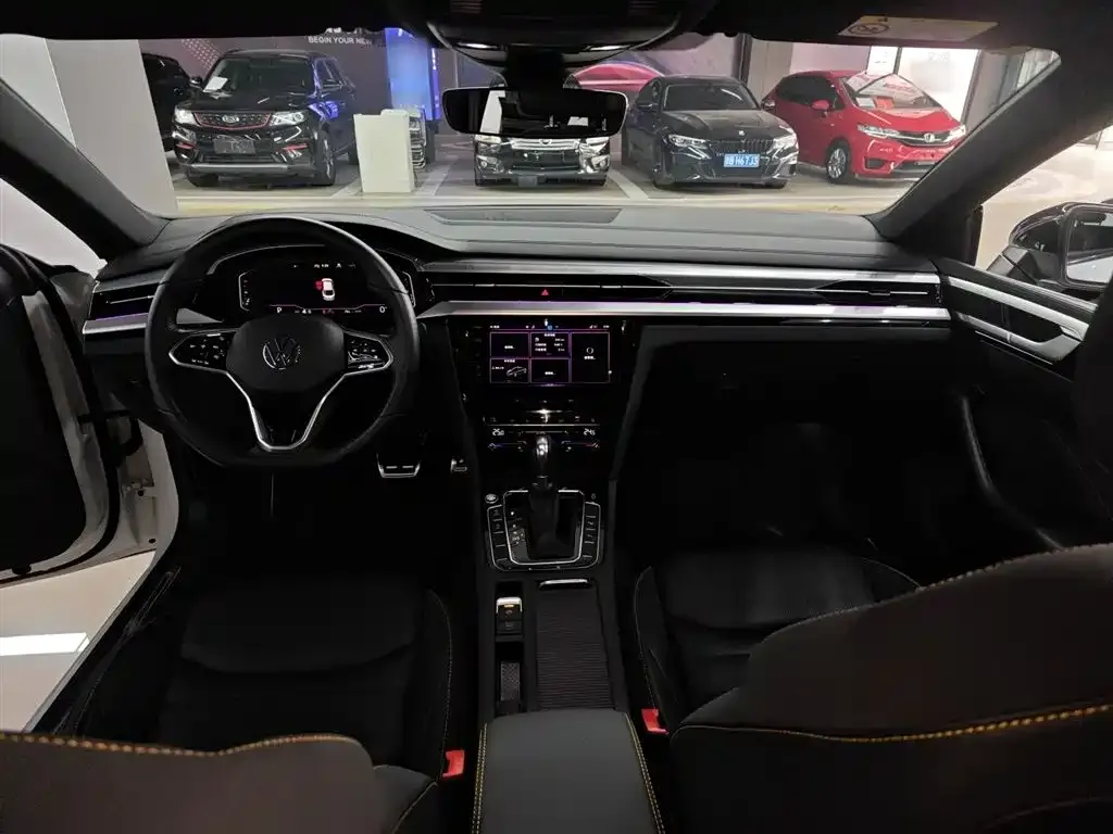 Volkswagen CC 2024 из CN, фото 2