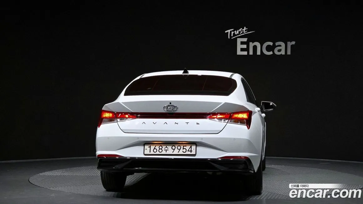Hyundai AVANTE — фото 2