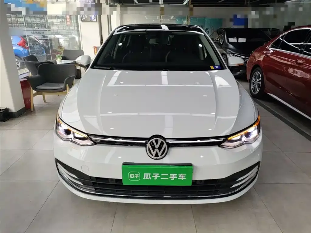 Volkswagen Golf 2023 из CN, фото 7