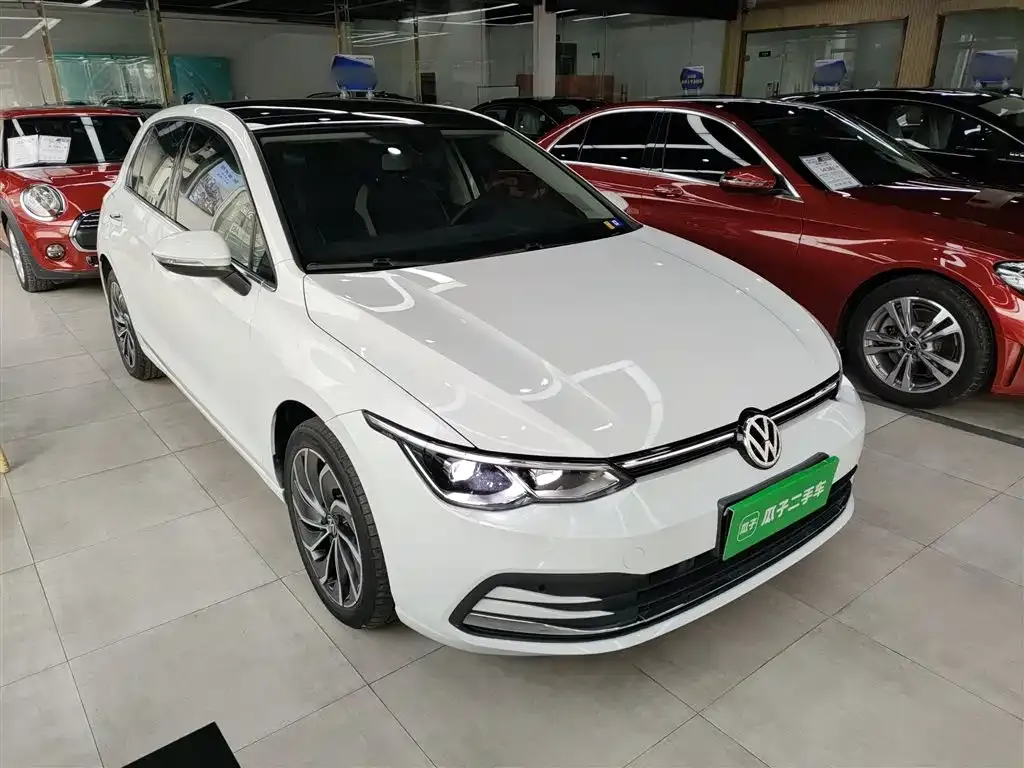 Volkswagen Golf 2023 из CN, фото 10