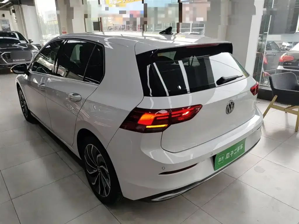 Volkswagen Golf 2023 из CN, фото 5