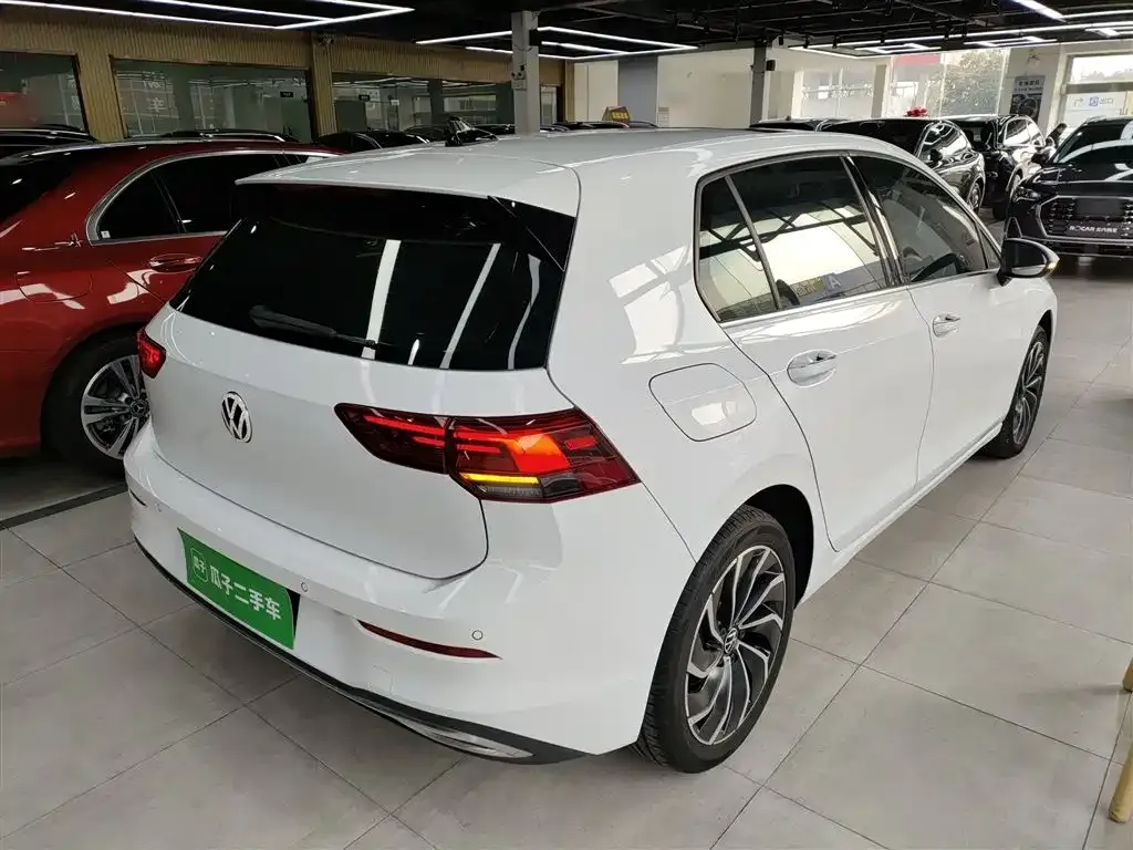 Volkswagen Golf 2023 из CN, фото 6