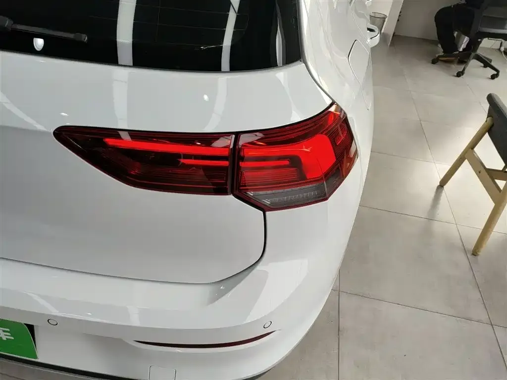 Volkswagen Golf 2023 из CN, фото 4