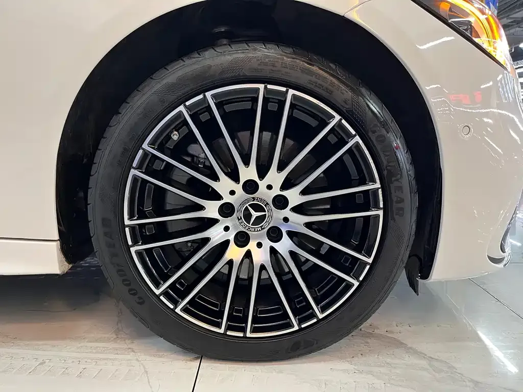 Mercedes-Benz C-Class 2024 из CN, фото 2