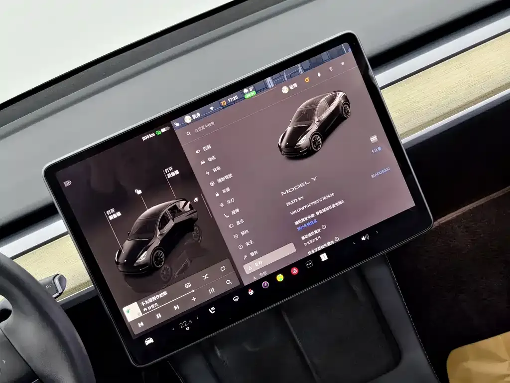 Tesla Model Y — фото 8
