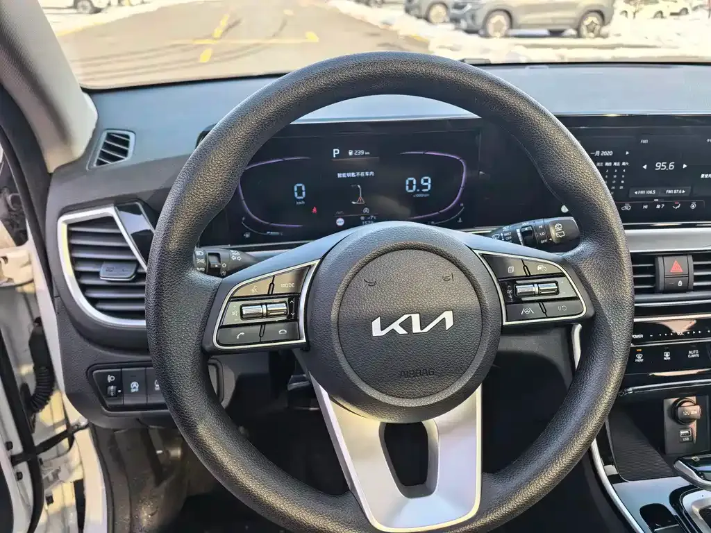 Kia Seltos 2024 из CN, фото 7