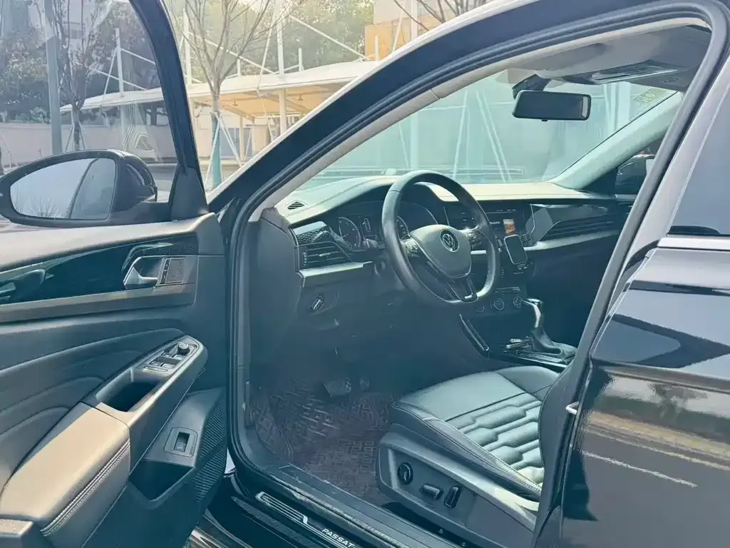 Volkswagen Passat 2021 из CN, фото 4