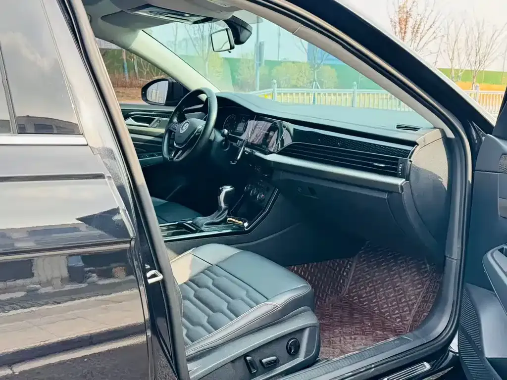 Volkswagen Passat 2021 из CN, фото 7