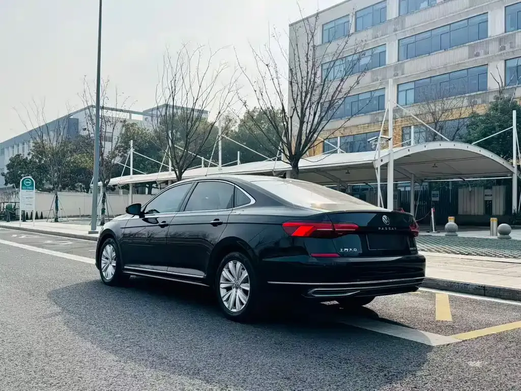Volkswagen Passat 2021 из CN, фото 9