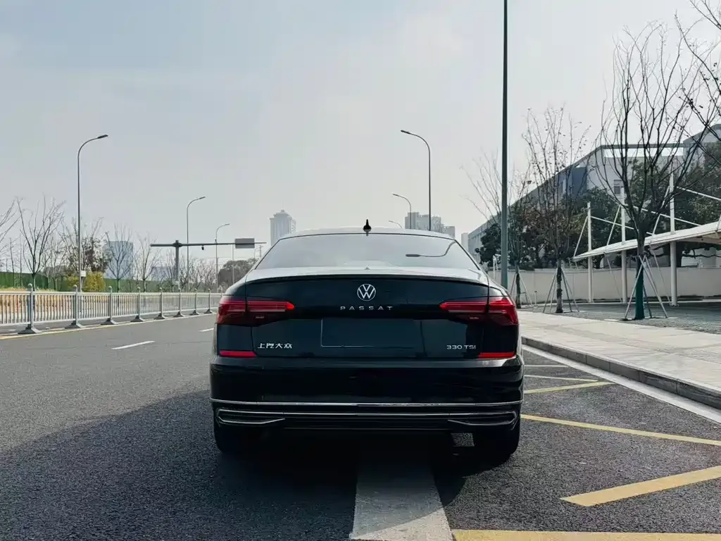 Volkswagen Passat 2021 из CN, фото 8