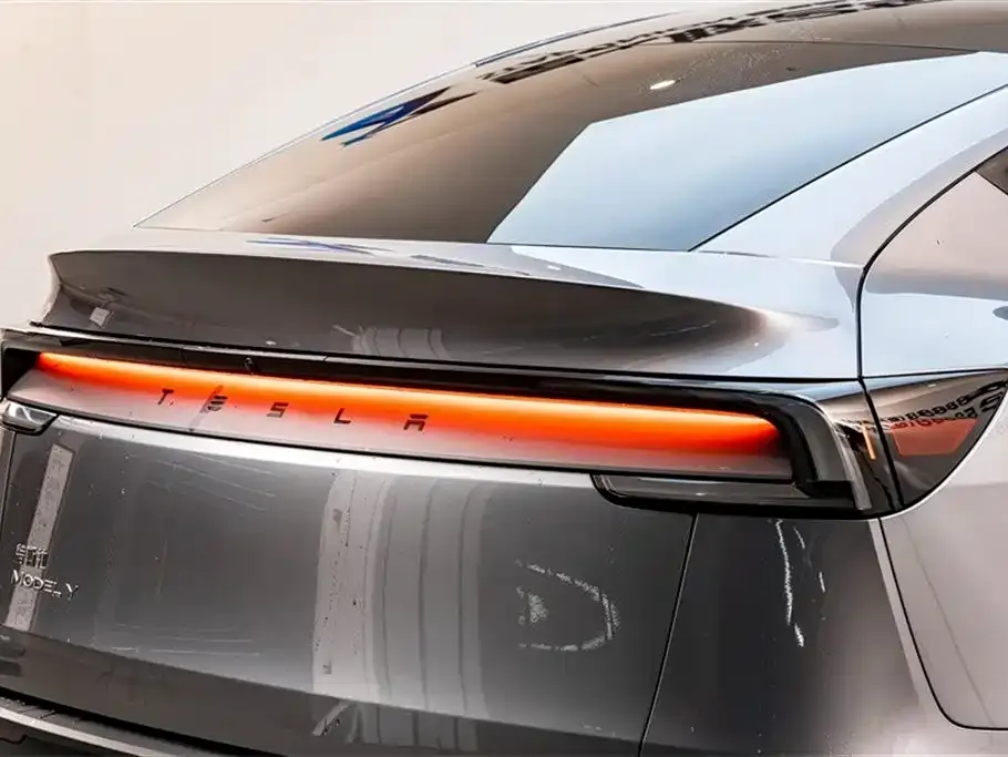 Tesla Model Y 2025 из CN, фото 6