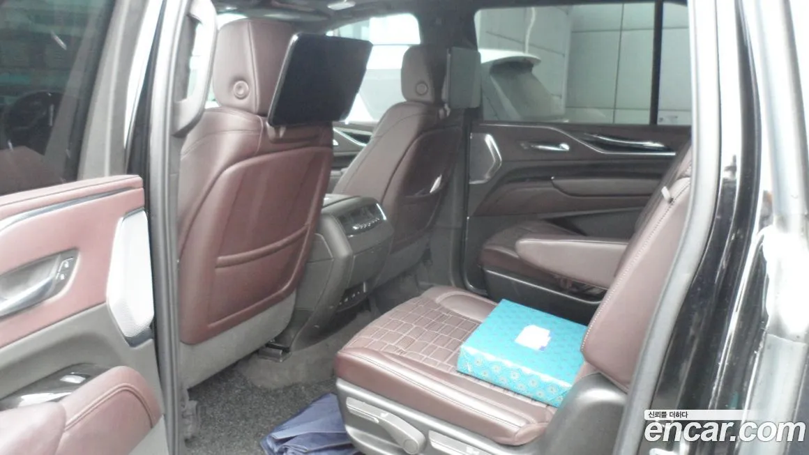 Cadillac Escalade 2022 из KR, фото 5