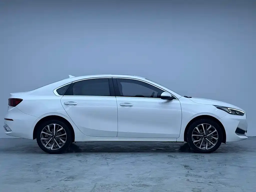 Kia K3 2023 из CN, фото 5