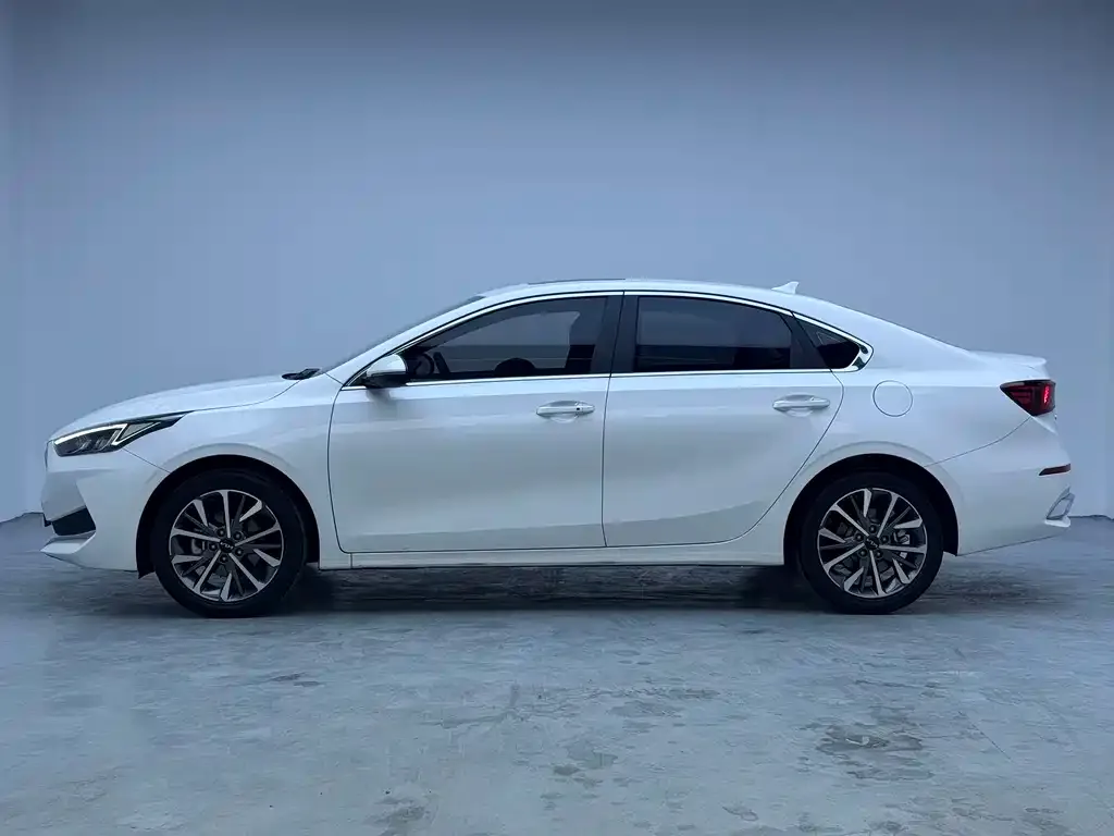 Kia K3 2023 из CN, фото 10