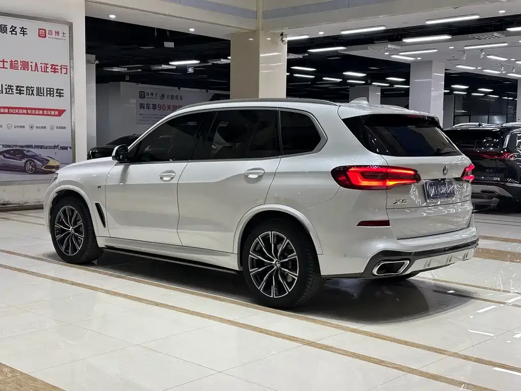 BMW X5 (Import) — фото 4