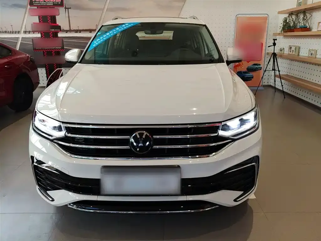 Volkswagen Tiguan L 2024 из CN, фото 4