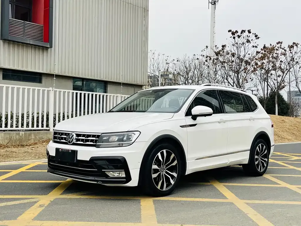 Volkswagen Tiguan L 2021 из CN, фото 1