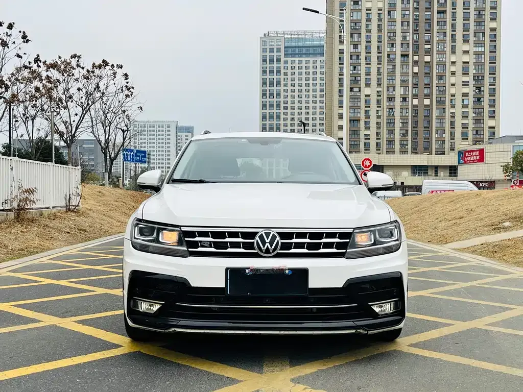 Volkswagen Tiguan L 2021 из CN, фото 6