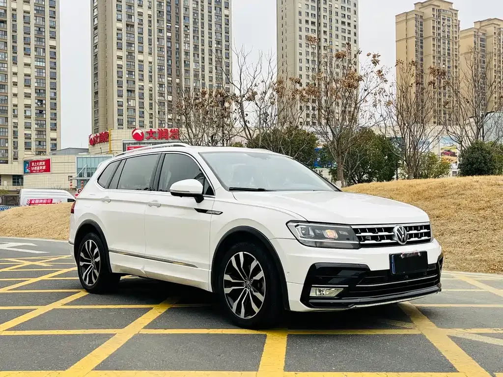 Volkswagen Tiguan L 2021 из CN, фото 9