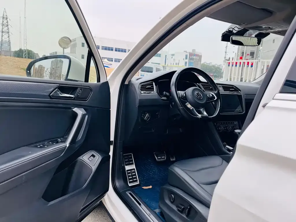 Volkswagen Tiguan L 2021 из CN, фото 8